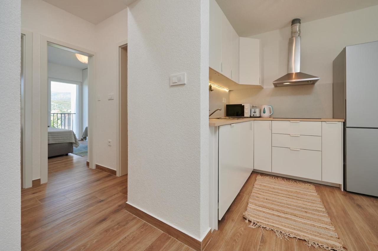 Nela & Sara - 2 Apartments With Heated Swimming Pool Seget Vranjica Extérieur photo