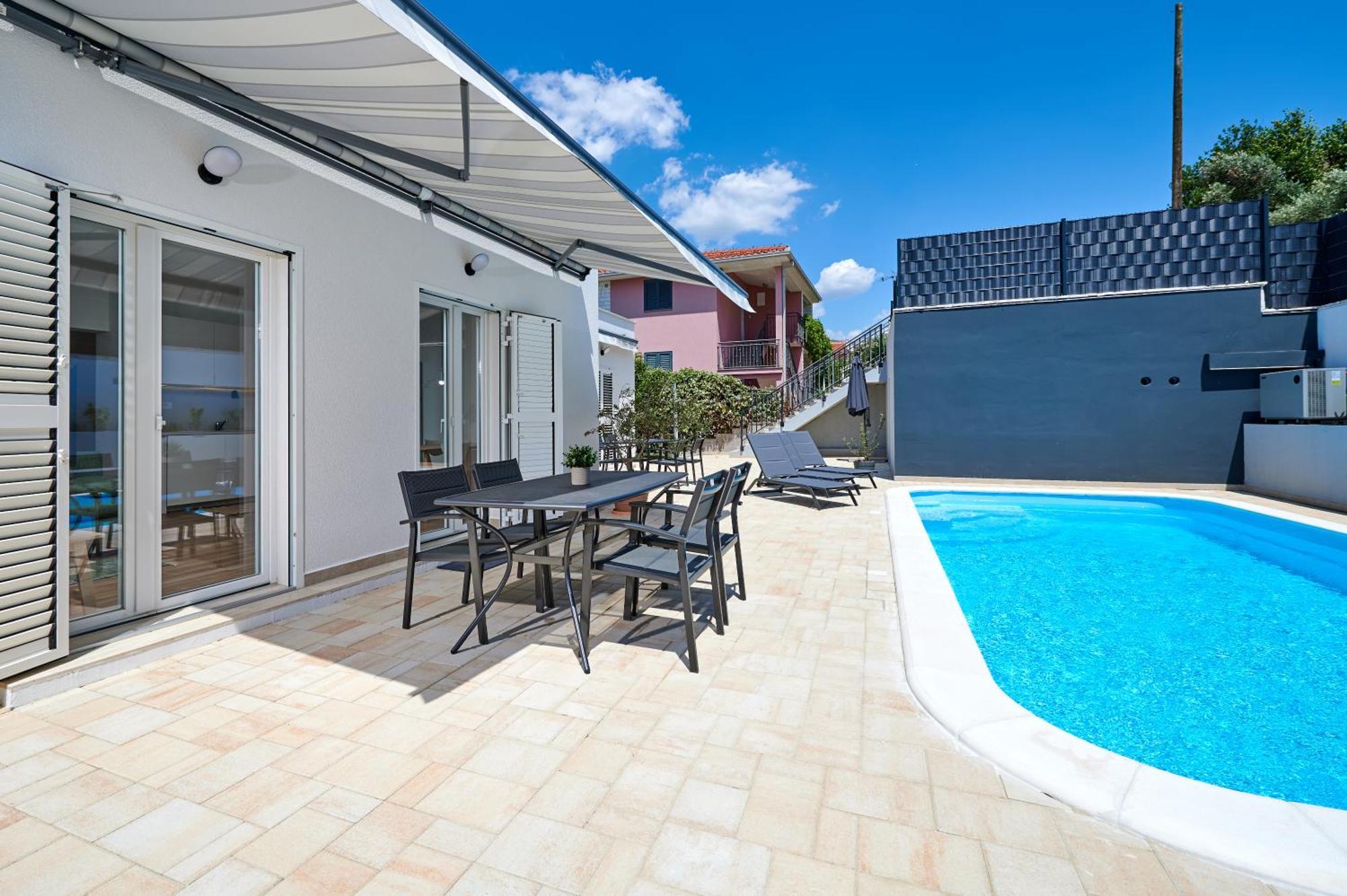 Nela & Sara - 2 Apartments With Heated Swimming Pool Seget Vranjica Extérieur photo