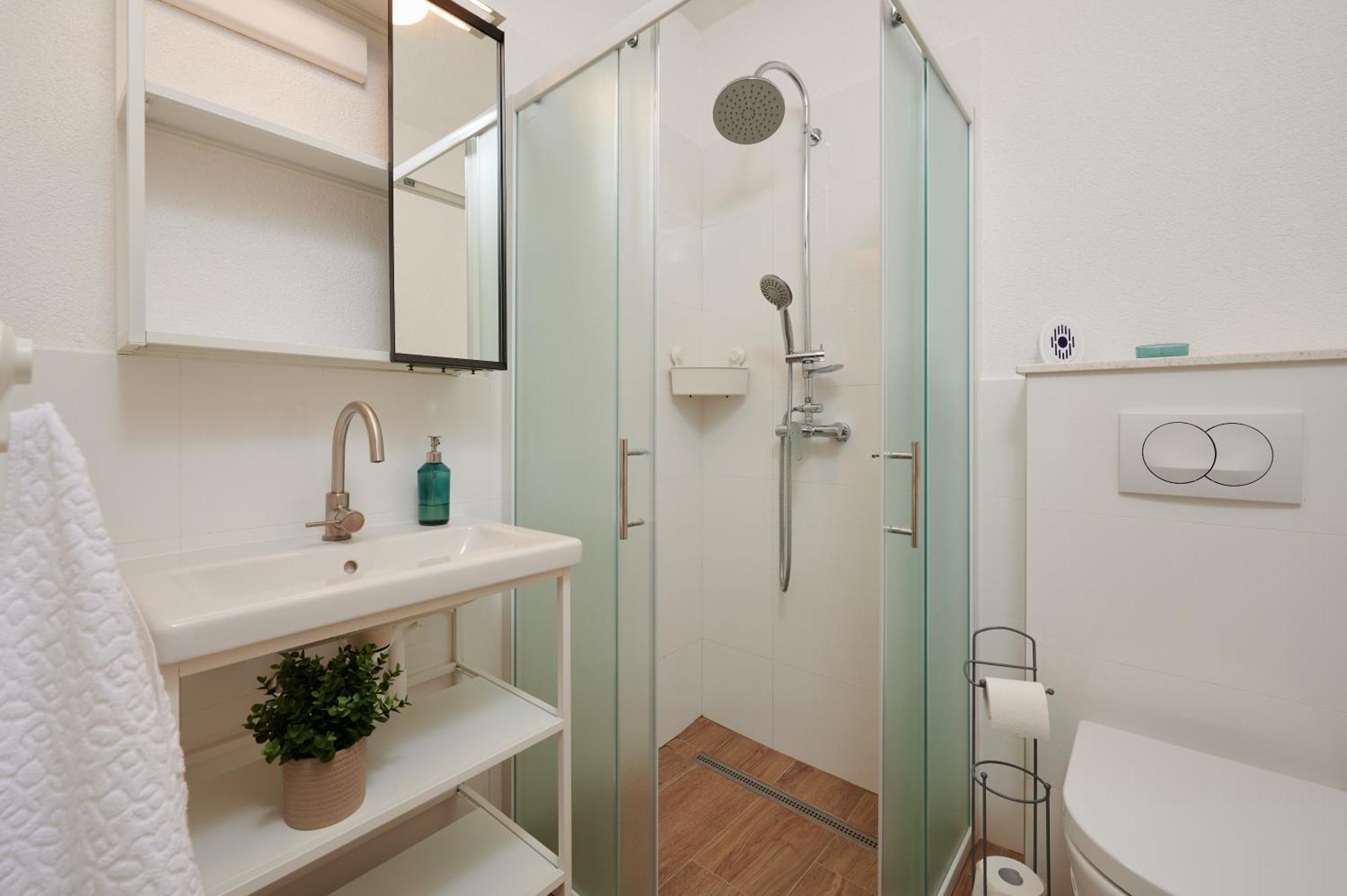Nela & Sara - 2 Apartments With Heated Swimming Pool Seget Vranjica Extérieur photo